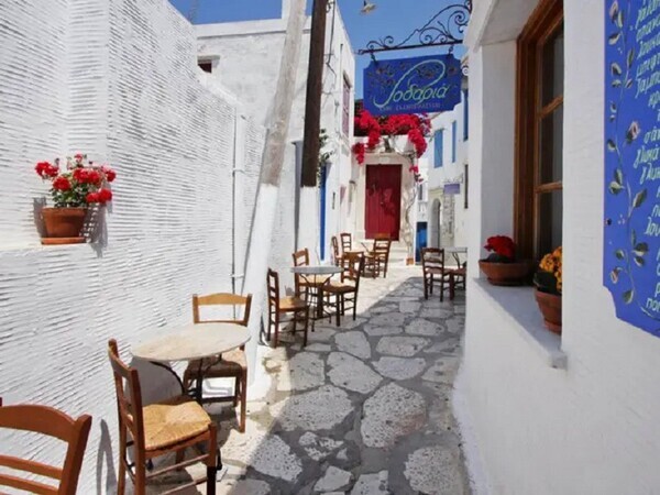 Here Are The Most Beautiful Small Towns You Can Visit In Greece