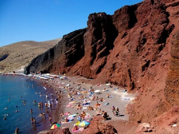 10 Strange & Unusual Beaches in Greece