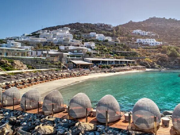 10 Stunning Hotels on the Greek Islands