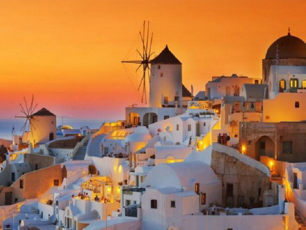 Top 10 Locations to Watch the Sunset in Greece