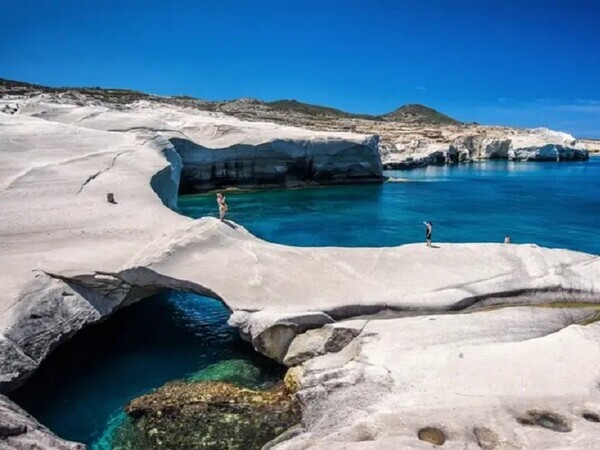 10 Beautiful Secret Beaches in Greece