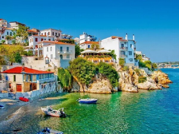 10 Most Beautiful Villages in Greece