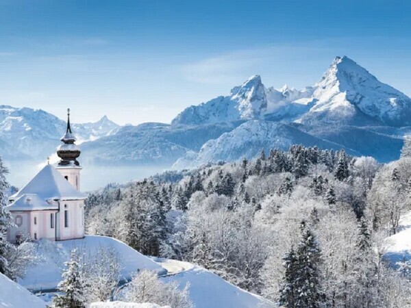 The 6 Best Fairytale Winter Vacations in the World