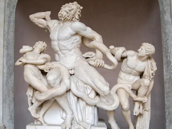 Top 12 Most Beautiful Ancient Greek Sculptures