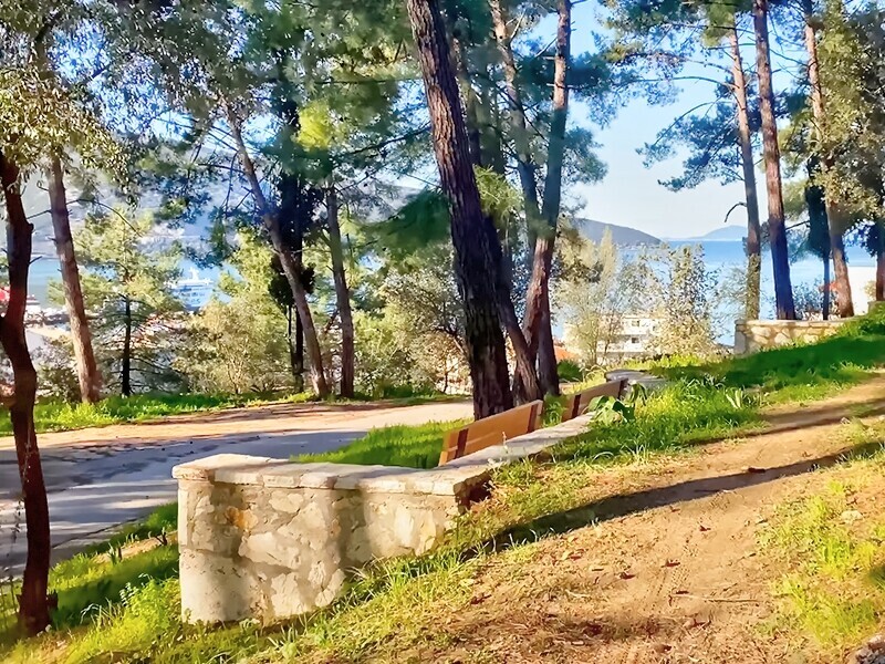 Discover the Best of Igoumenitsa: A Fun-Filled Adventure with Friends