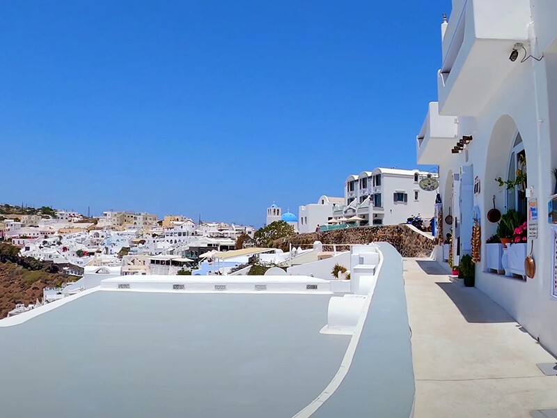 Ultimate Guide to Luxury Travel in Santorini: Top Stays and ...